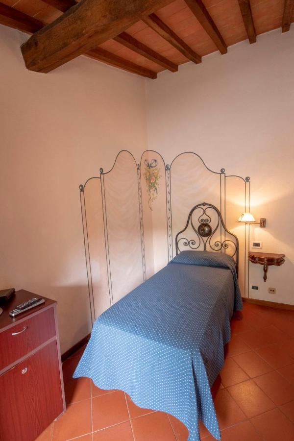 Hotel Vecchia Oliviera Montalcino Exterior foto